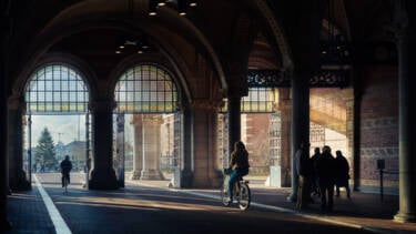 Nikon magazine - Peter Li and the NIKKOR Z 24-70mm f/2.8 S II   